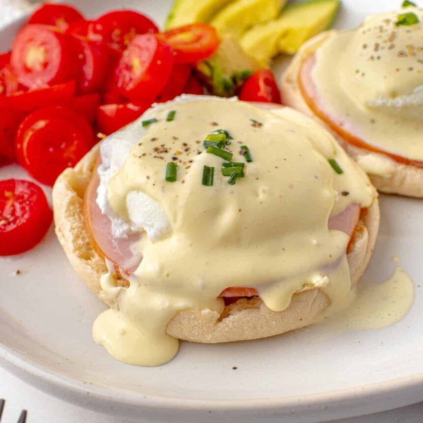 Oeufs Bénédicte faciles avec sauce hollandaise au blender