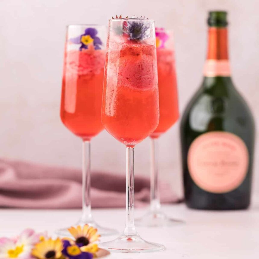 Flotteur de Champagne au Sorbet Framboise