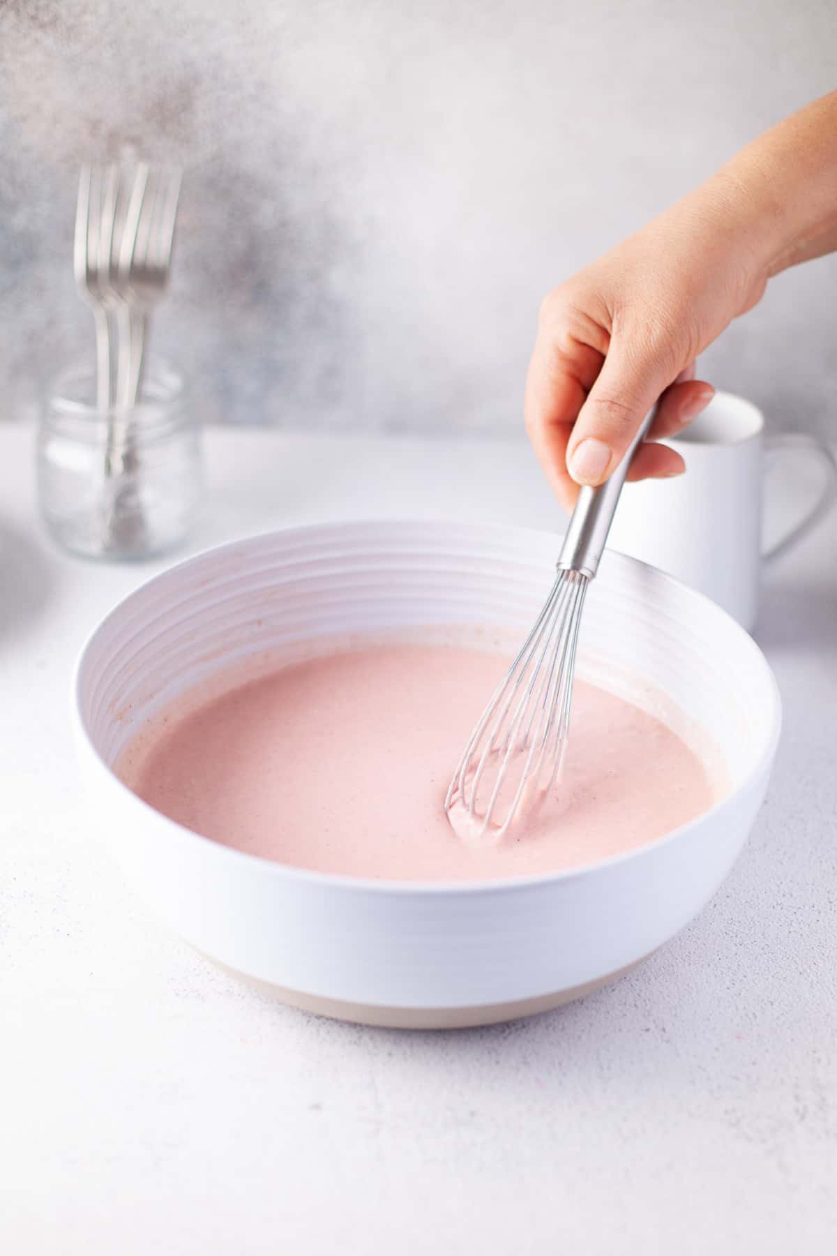 Pâte rose fouettée.