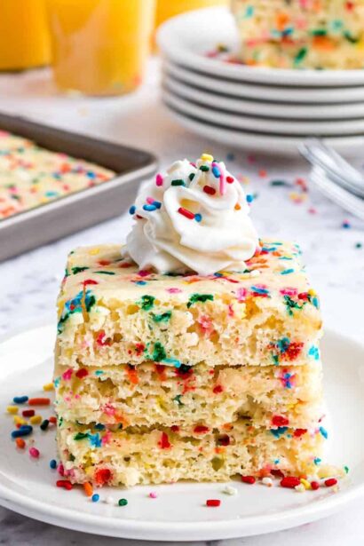 Pancakes Funfetti au Plateau