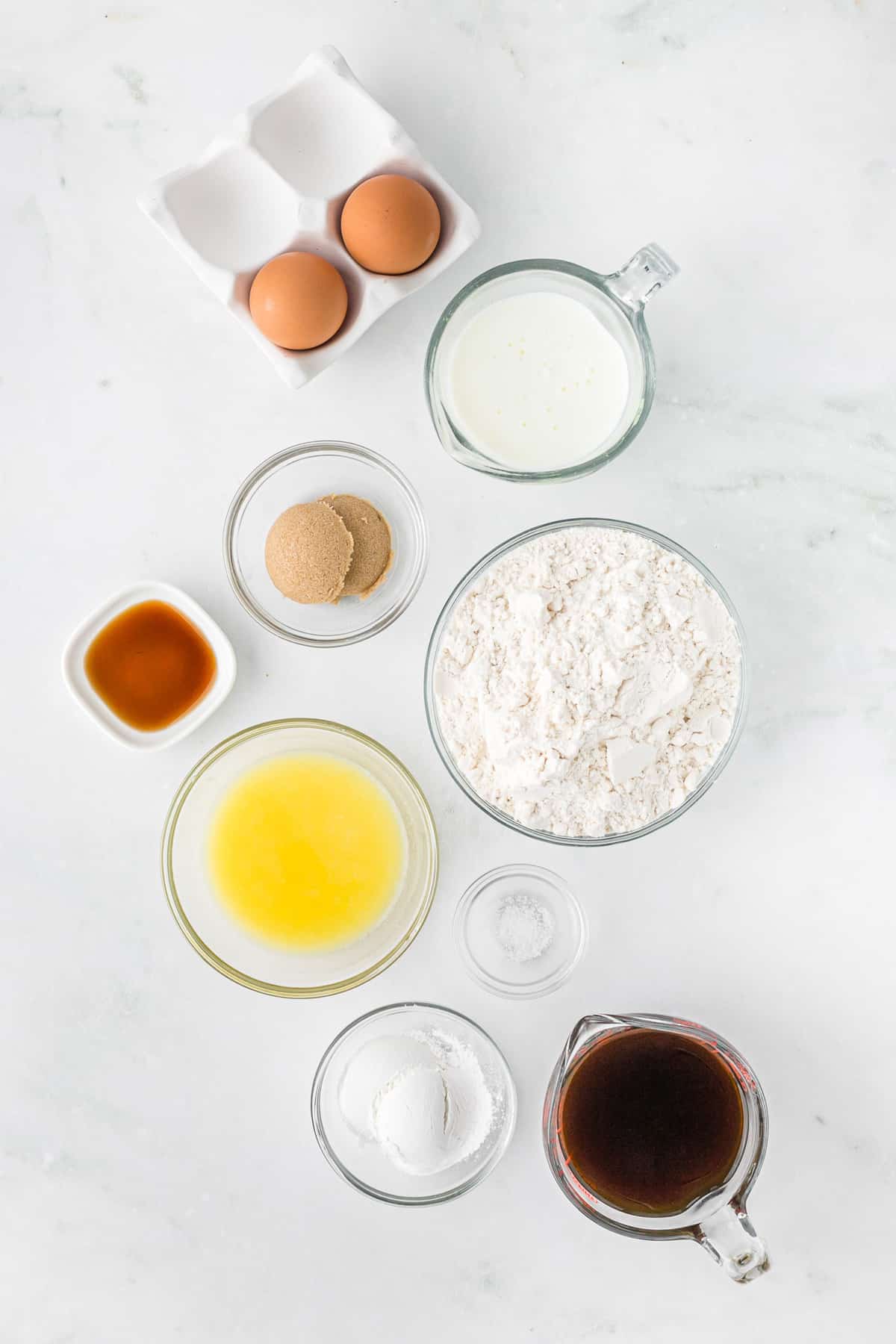 Ingrédients nécessaires incluant le café et le sucre brun.