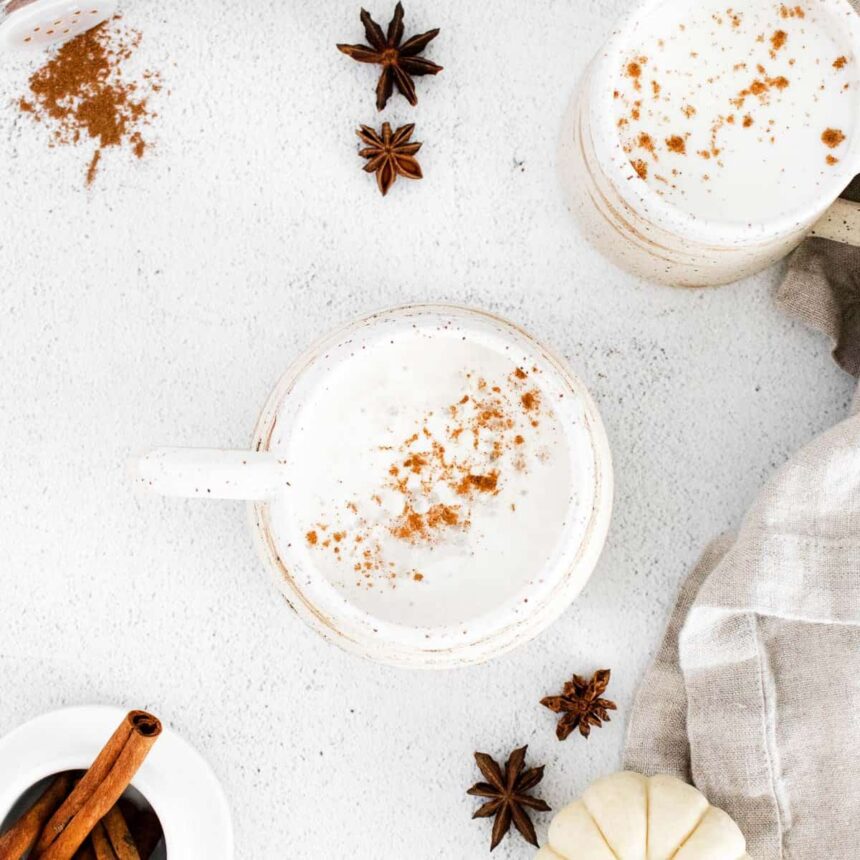Latte aux épices de citrouille