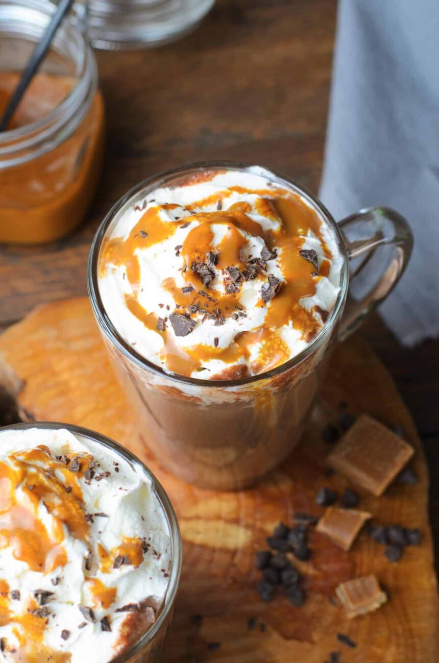 Chocolat Chaud au Caramel Salé – meilleur que dans les coffee shops !