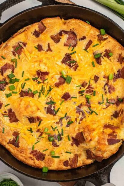 Pancake Dutch Baby Salé au Bacon et Cheddar