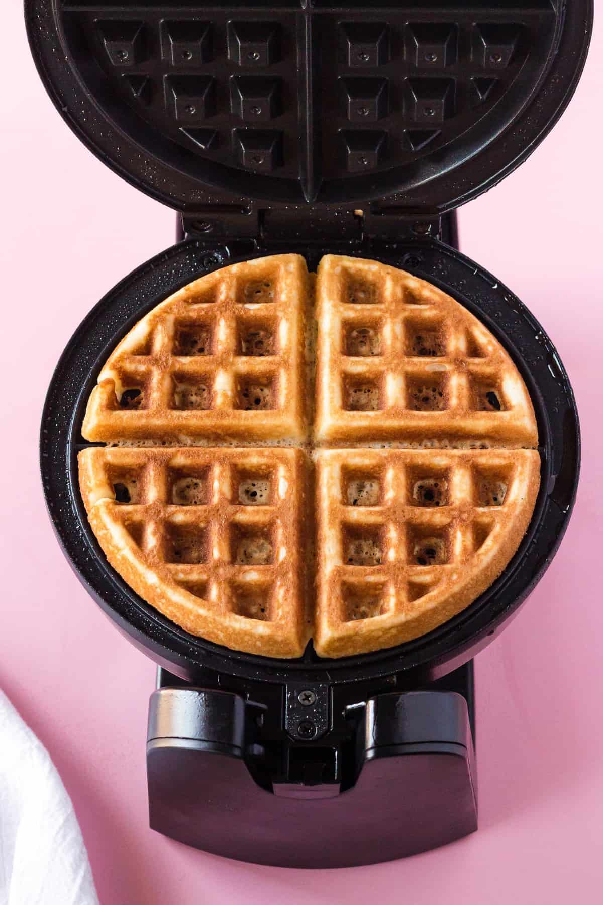 Gaufre dans le gaufrier.