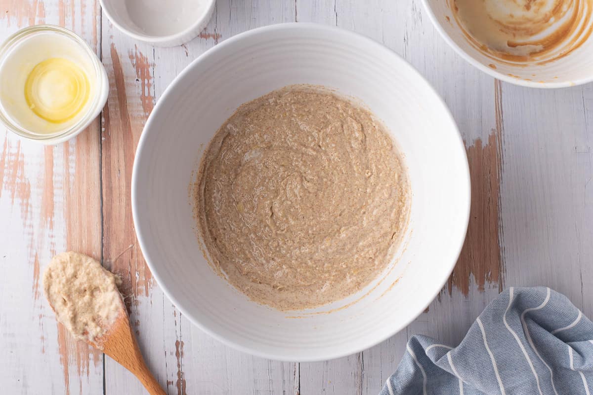 Pâte à pancake dans un bol.