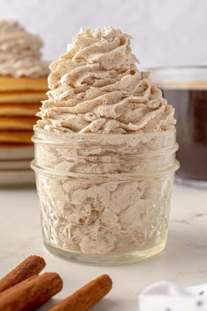Crème fouettée à la cannelle
