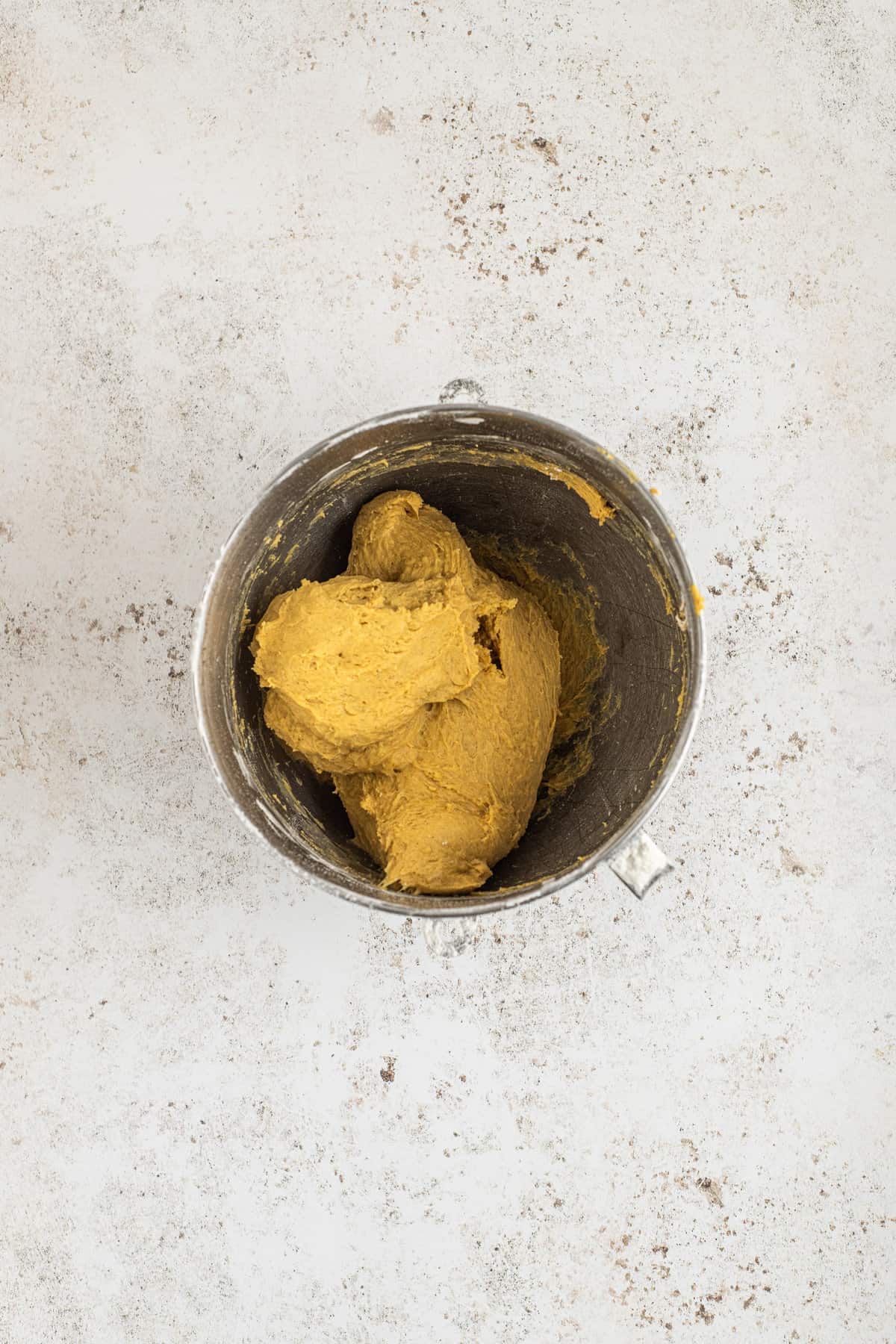 Pâte dans le bol.