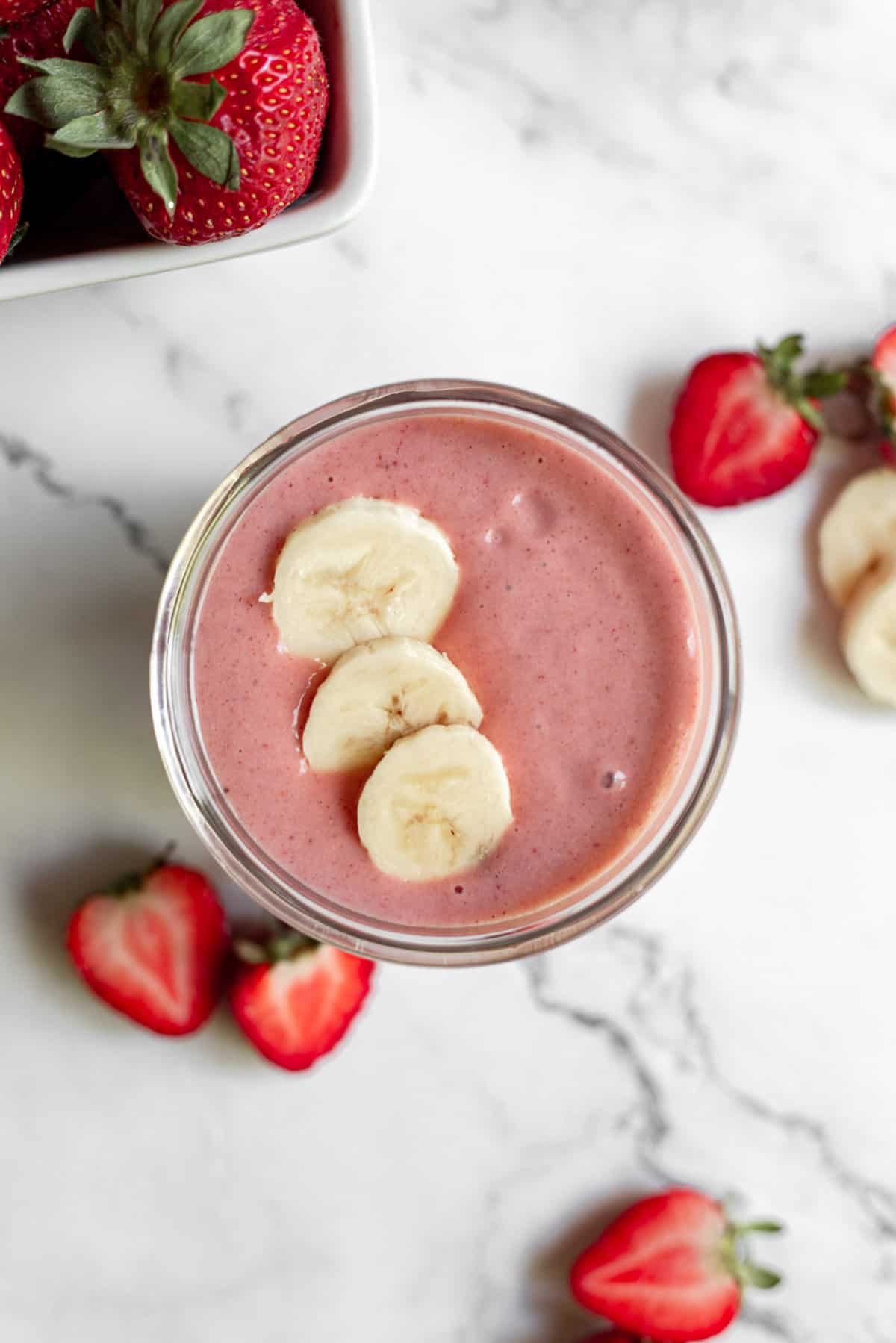 Vue aérienne du smoothie.