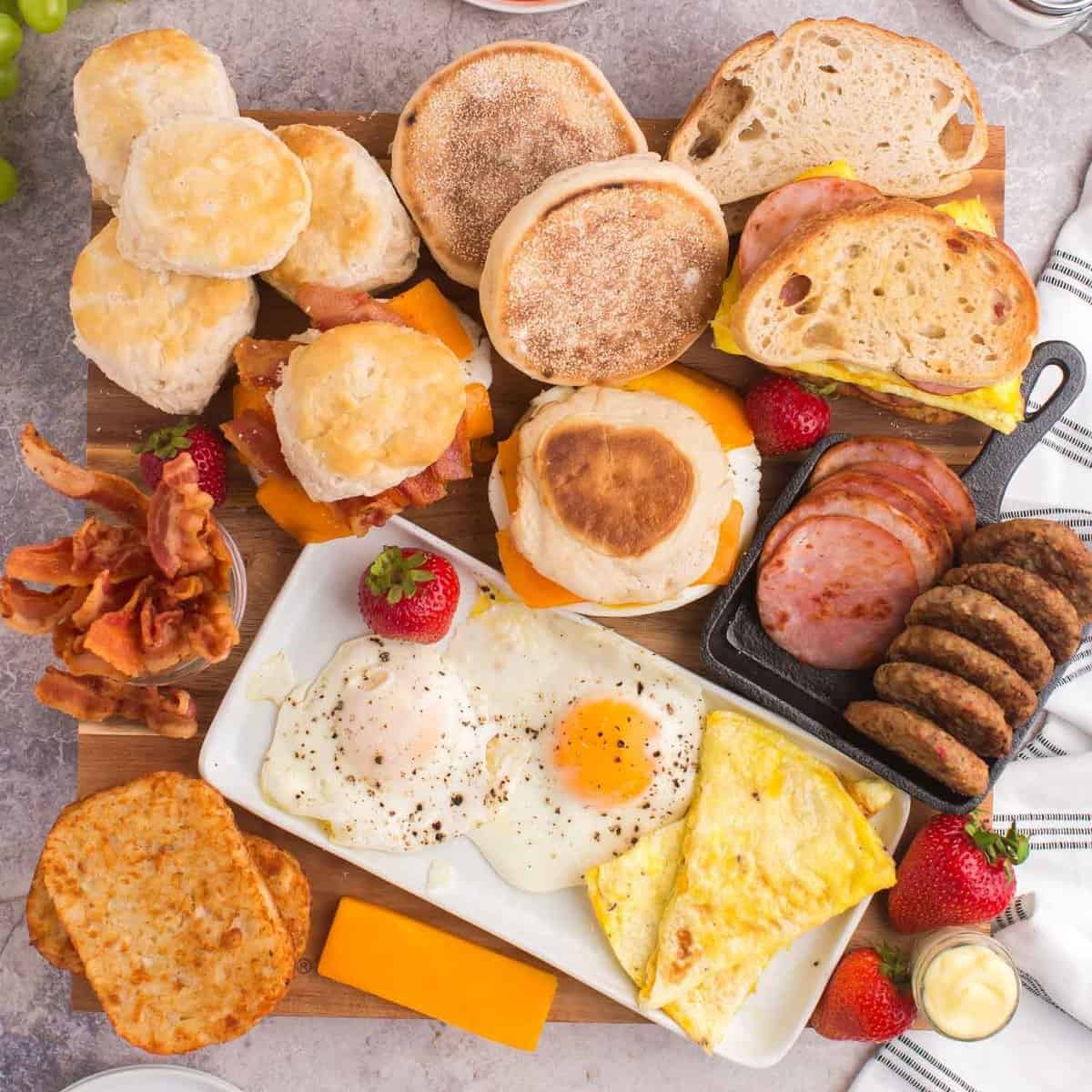 Plateau de Sandwiches aux Œufs Épique