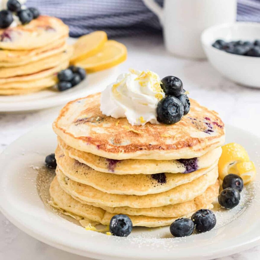 Pancakes citron-myrtilles et ricotta