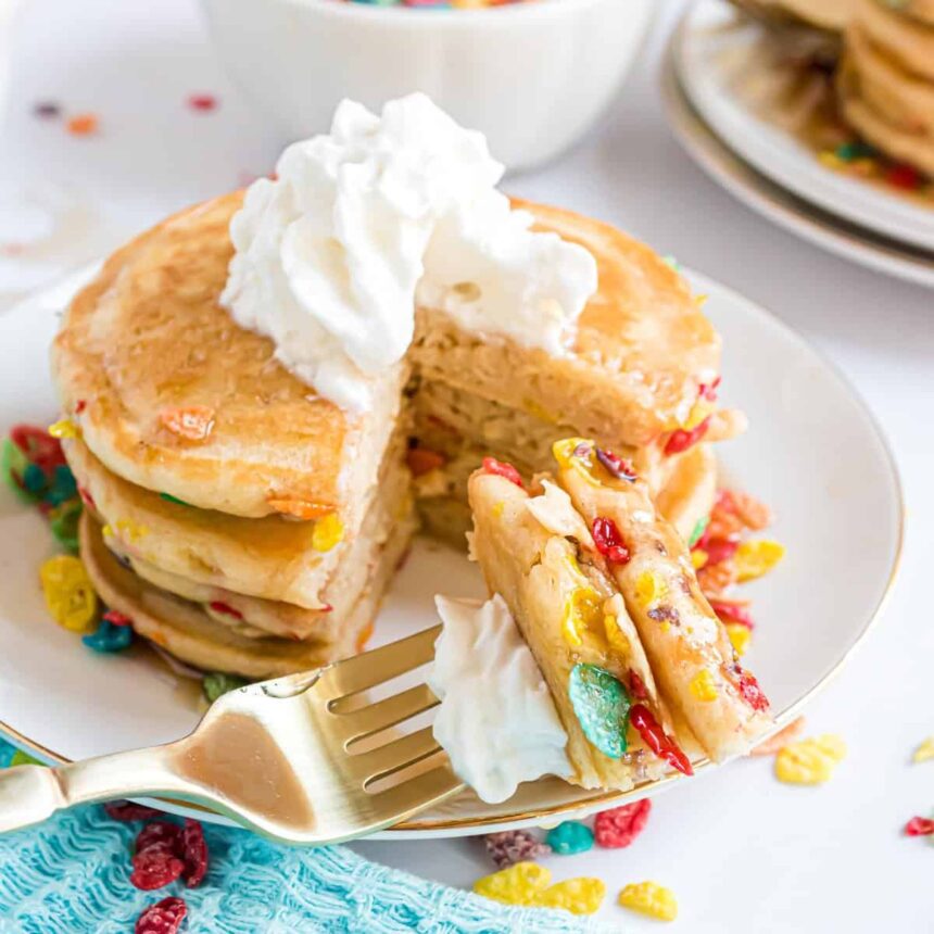 Pancakes aux Fruity Pebbles
