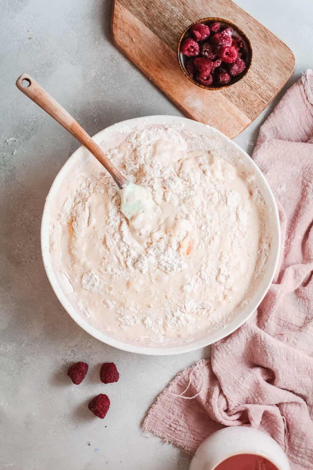 Pâte à pancake dans un bol.