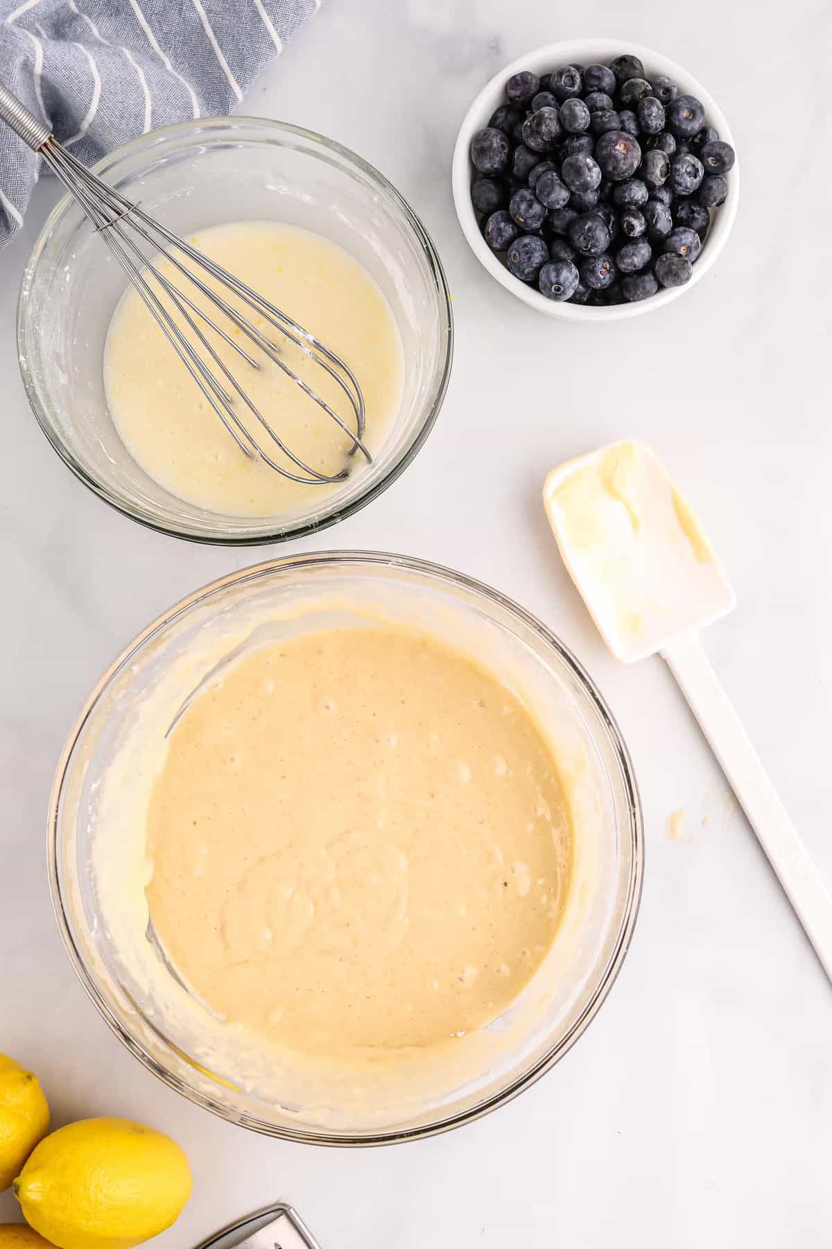 Pâte à pancakes dans un bol.