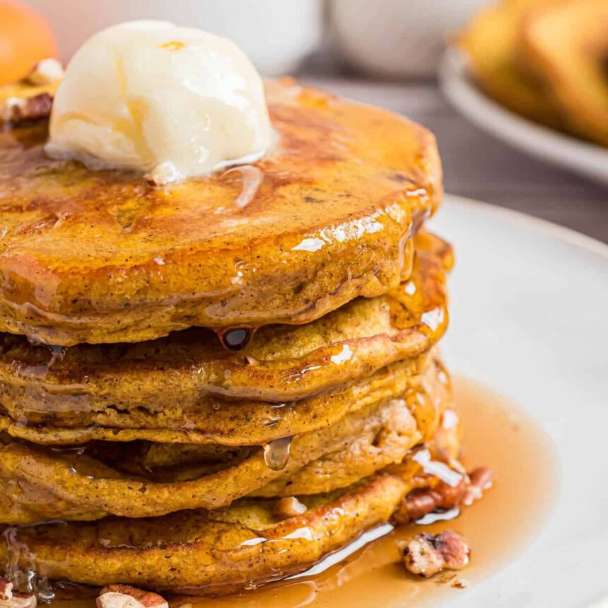 Pancakes aux Noix de Pécan et à la Citrouille – L’Automne Parfait !